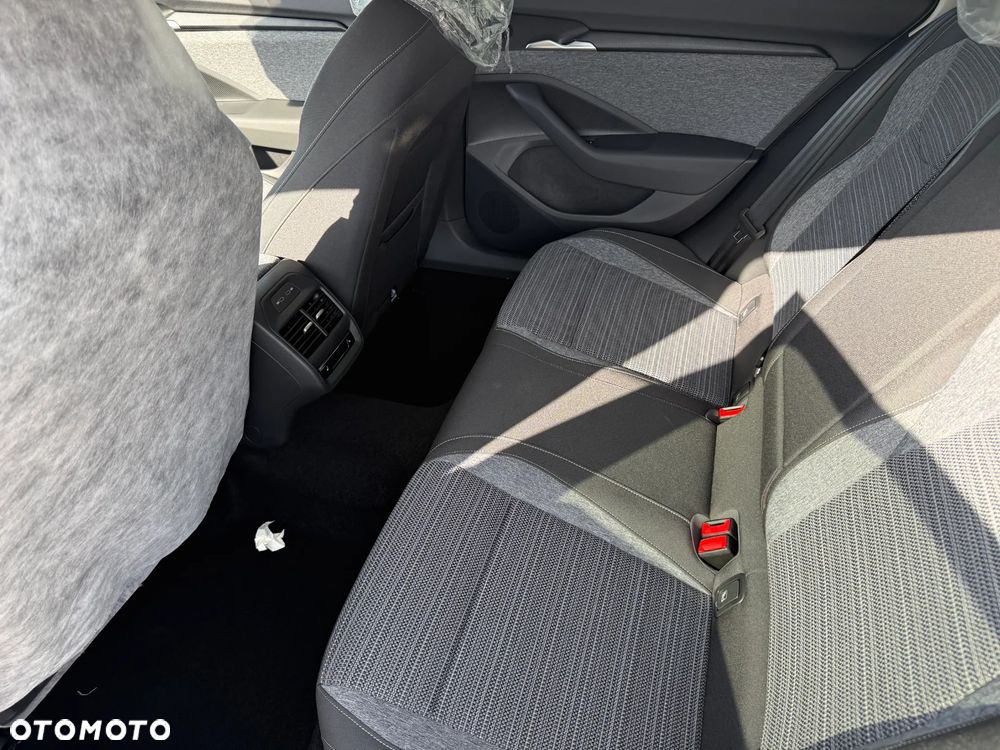 Skoda Superb 2.0 TDI SCR 4x4 Drive DSG - 8