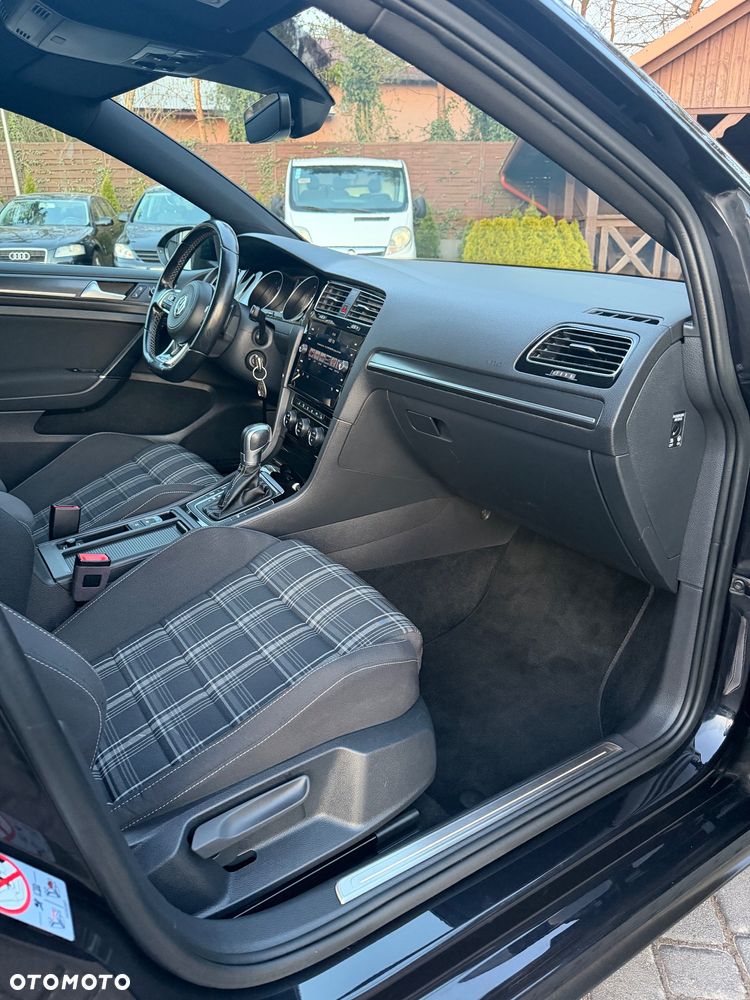 Volkswagen Golf GTD (BlueMotion Technology) DSG - 32