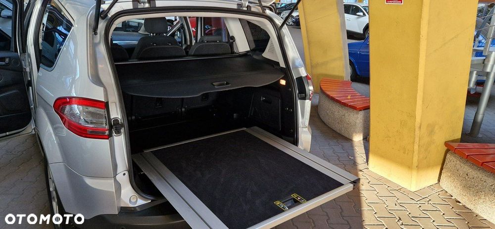 Ford S-Max - 21