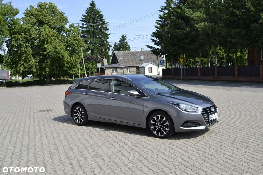 Hyundai i40 Kombi 1.7 CRDi DCT Premium - 8