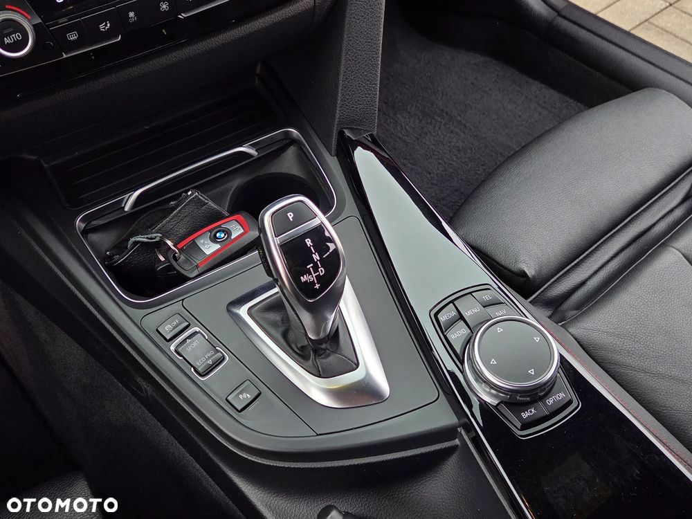 BMW Seria 3 - 36