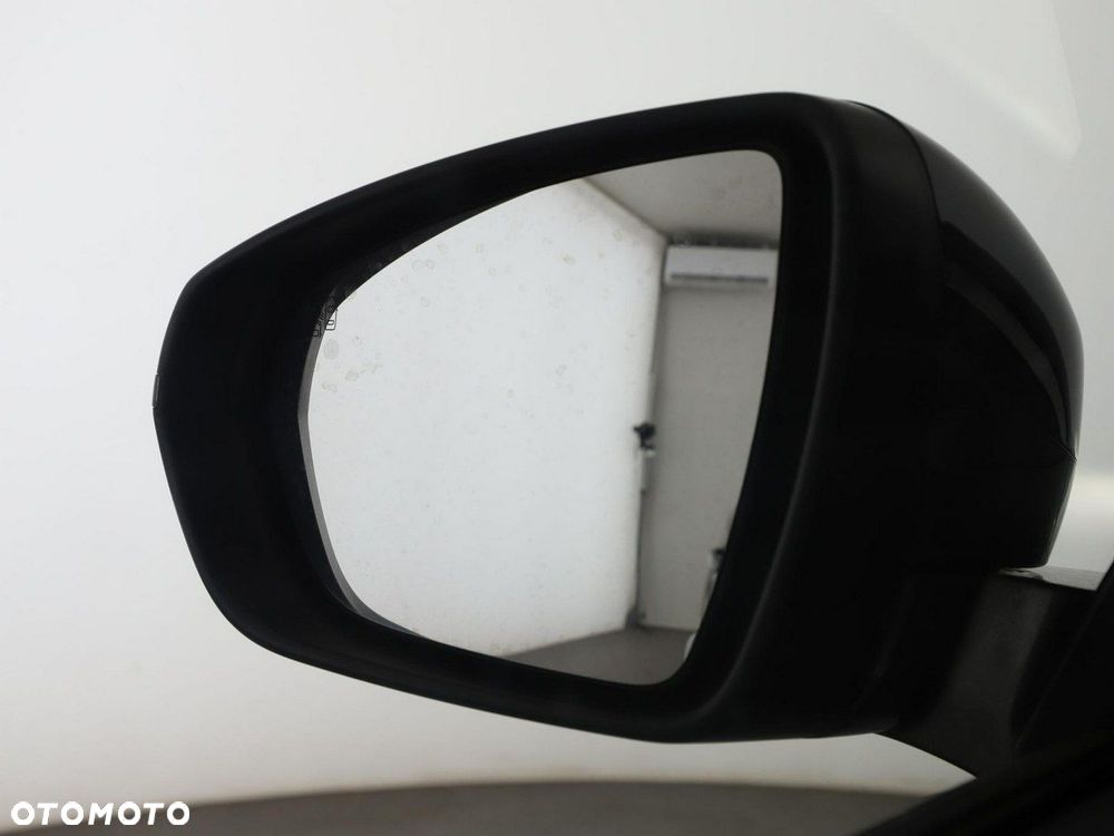 DS Automobiles DS 7 Crossback 1.6 PureTech Performance Line + - 38