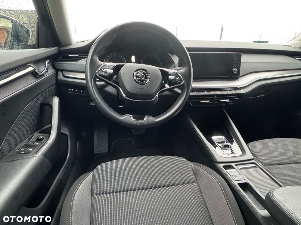 Skoda Octavia 2.0 TDI Business DSG - 24