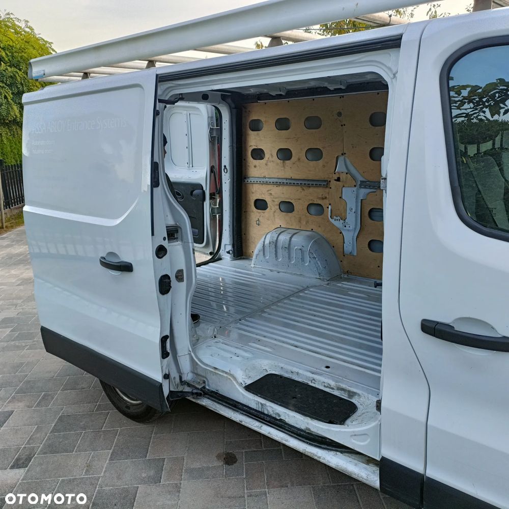Opel Vivaro - 18
