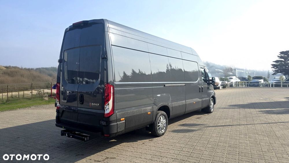 Iveco Daily 35S18HA8V Furgon 180KM Automat - 10