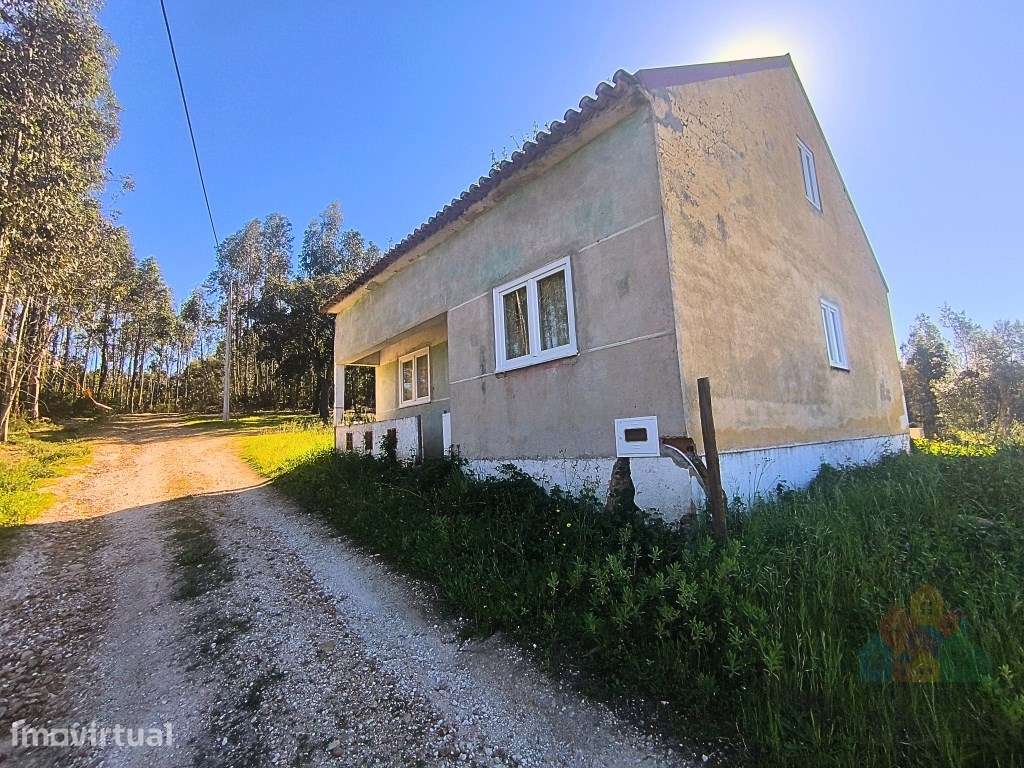 Moradia T3 isolada com terreno em Abrantes - Grande imagem: 2/11