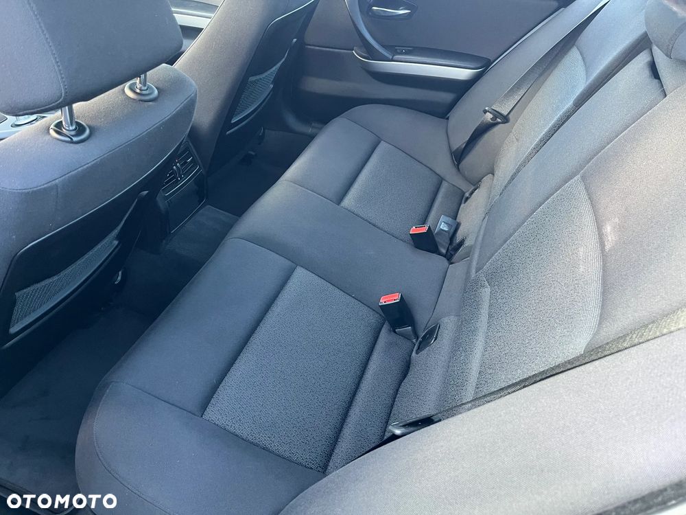 BMW Seria 3 325i - 13