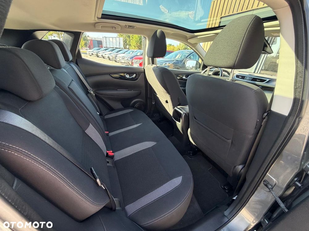 Nissan Qashqai 1.3 DIG-T N-Connecta EU6d - 23