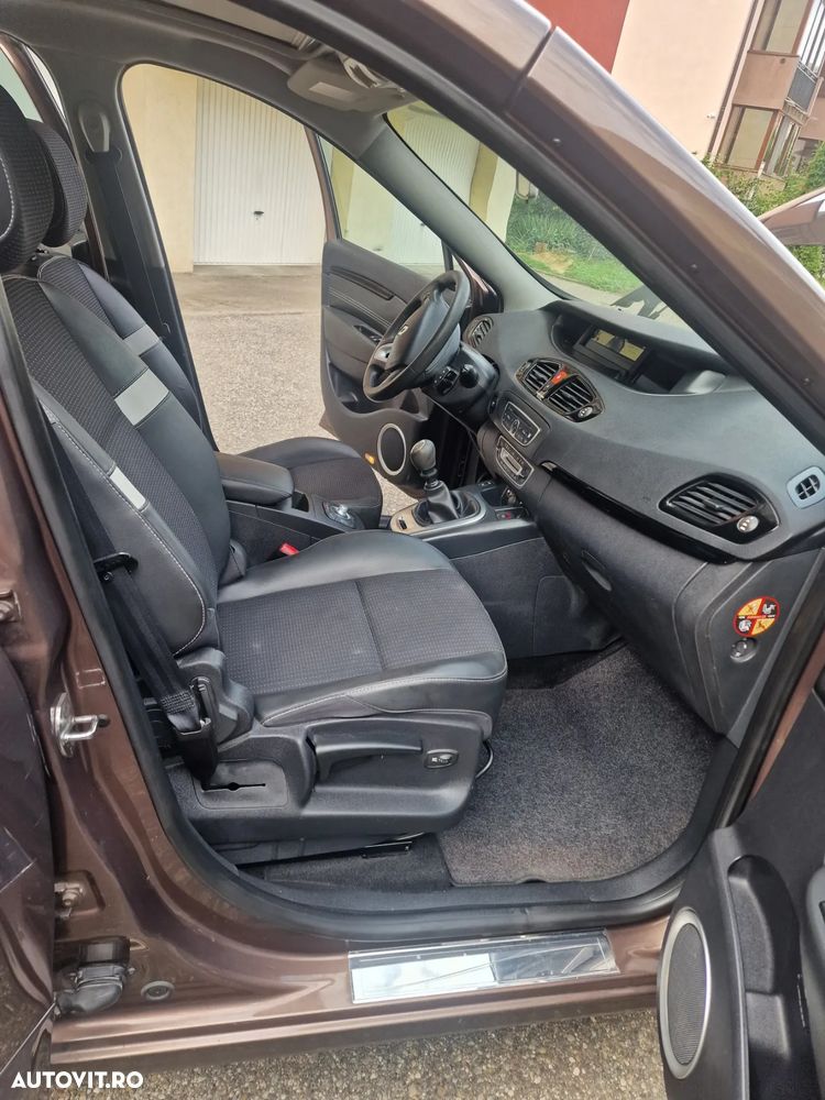 Renault Grand Scenic dCi 130 FAP Dynamique - 14