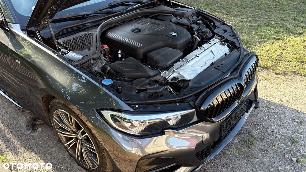 BMW Seria 3 330i M Sport - 10