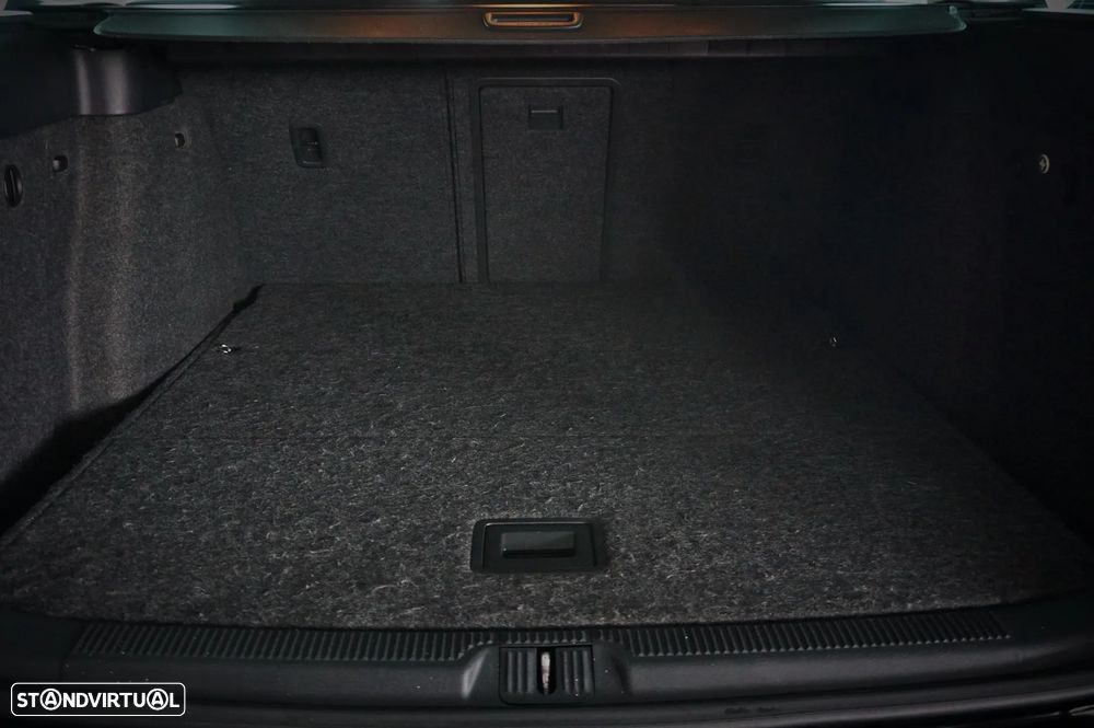 Skoda Octavia Break 1.6 TDi Elegance Pack - 25