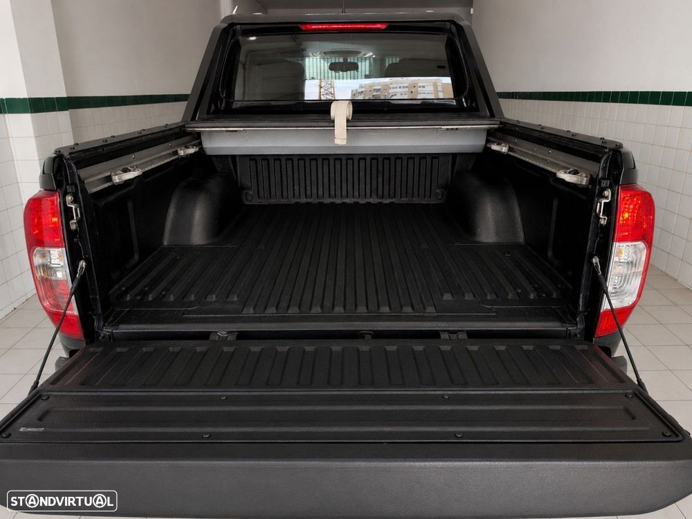 Nissan Navara 2.3 dCi CD 4WD Tekna Auto - 16