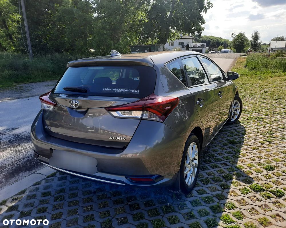 Toyota Auris 1.6 Premium - 4