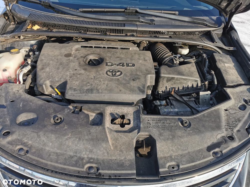 Toyota Avensis 2.0 D-4D - 17