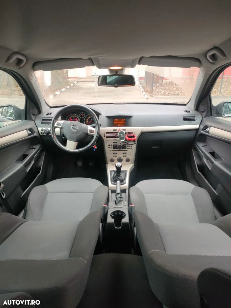 Opel Astra - 2