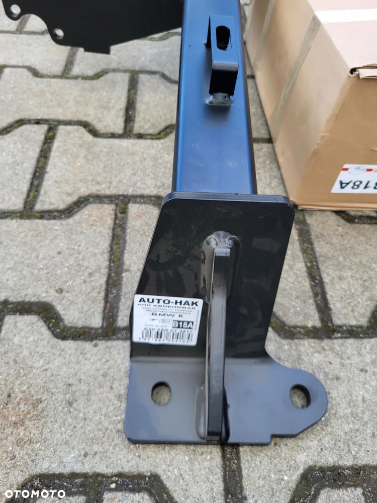 Hak holowniczy  BMW seria 5,F10 4 drz., poza M Pakiet / M5 i Active  od 03.2010-02/2014 - 1