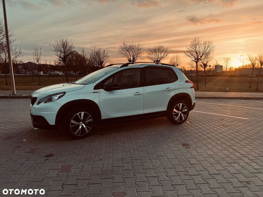 Peugeot 2008 PureTech 110 Stop&Start GT-Line Edition - 3