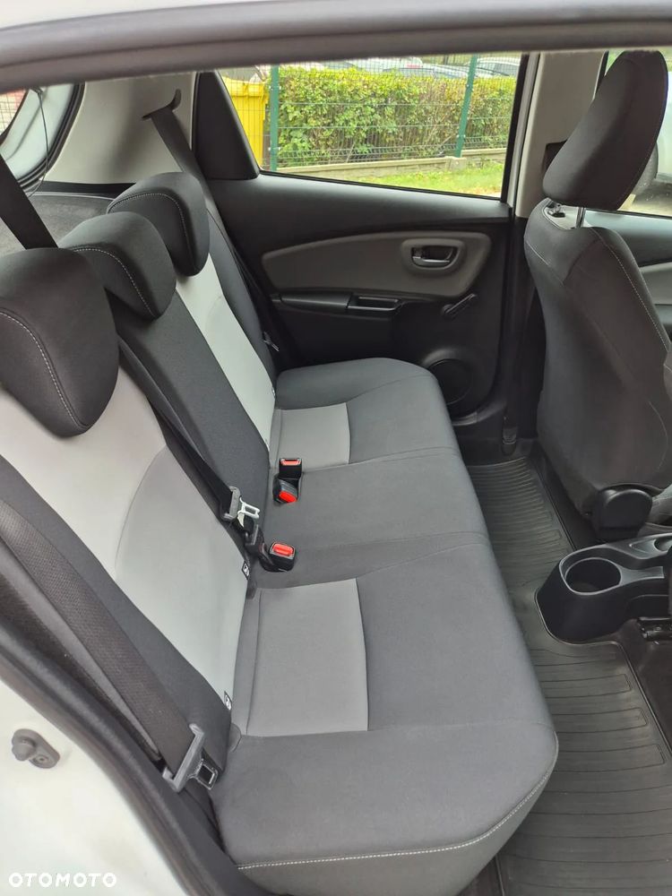 Toyota Yaris 1.5 Premium - 26
