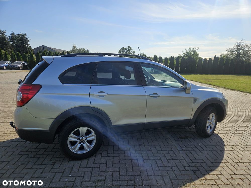 Chevrolet Captiva 2.4 2WD 7 Sitzer LS Family Edition - 7