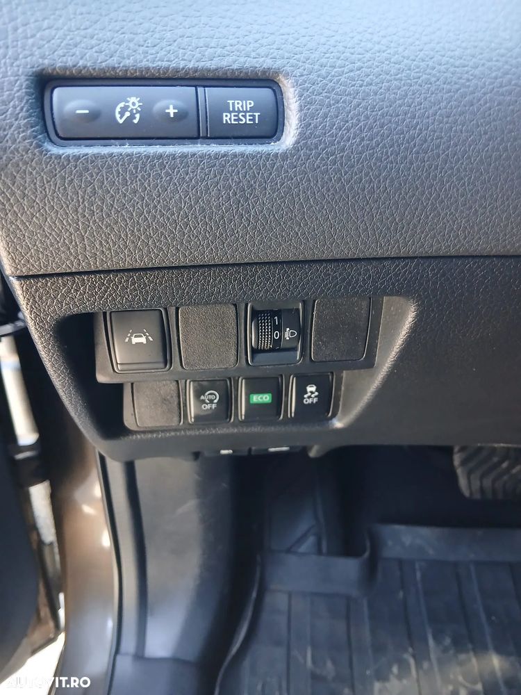 Nissan Qashqai 1.6 DCI Start/Stop X-TRONIC Acenta - 12