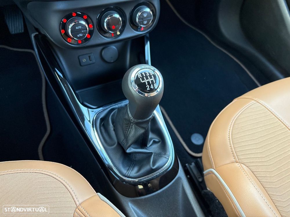 Opel Adam 1.0 T Rocks - 34