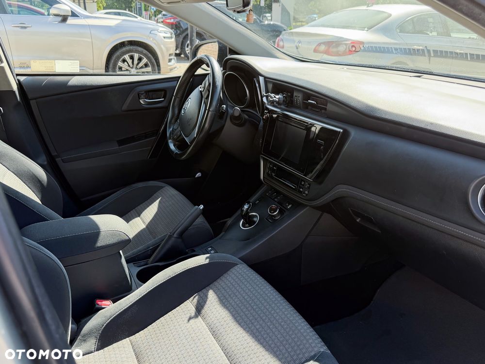 Toyota Auris Hybrid 135 Selection - 9