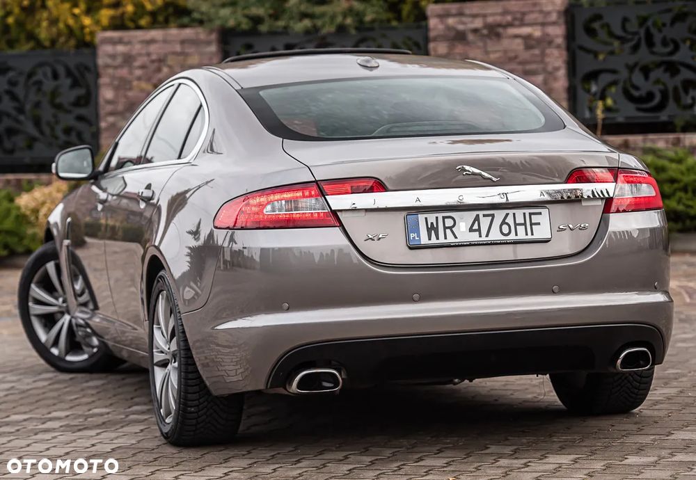 Jaguar XF 4.2 SV8 - 8
