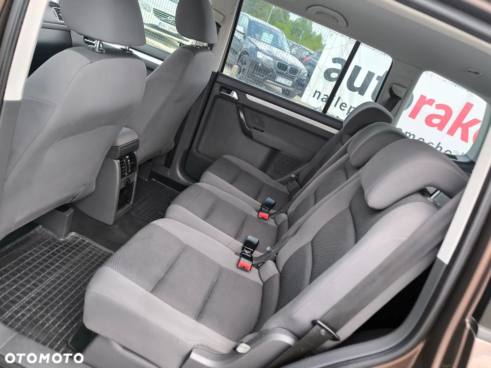 Volkswagen Touran 1.4 TSI Highline - 12