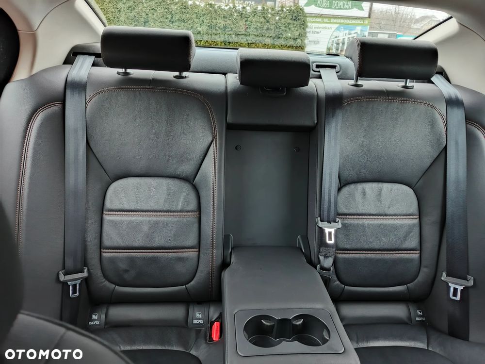 Jaguar XE 2.0 D Prestige - 15