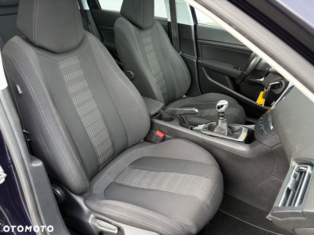 Peugeot 308 1.6 BlueHDi Allure S&S - 30