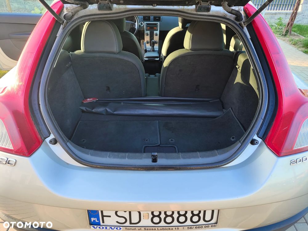 Volvo C30 2.0D Momentum - 12