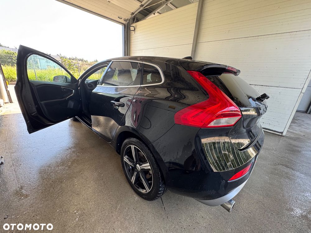 Volvo V40 D2 Drive-E R-Design Momentum - 7