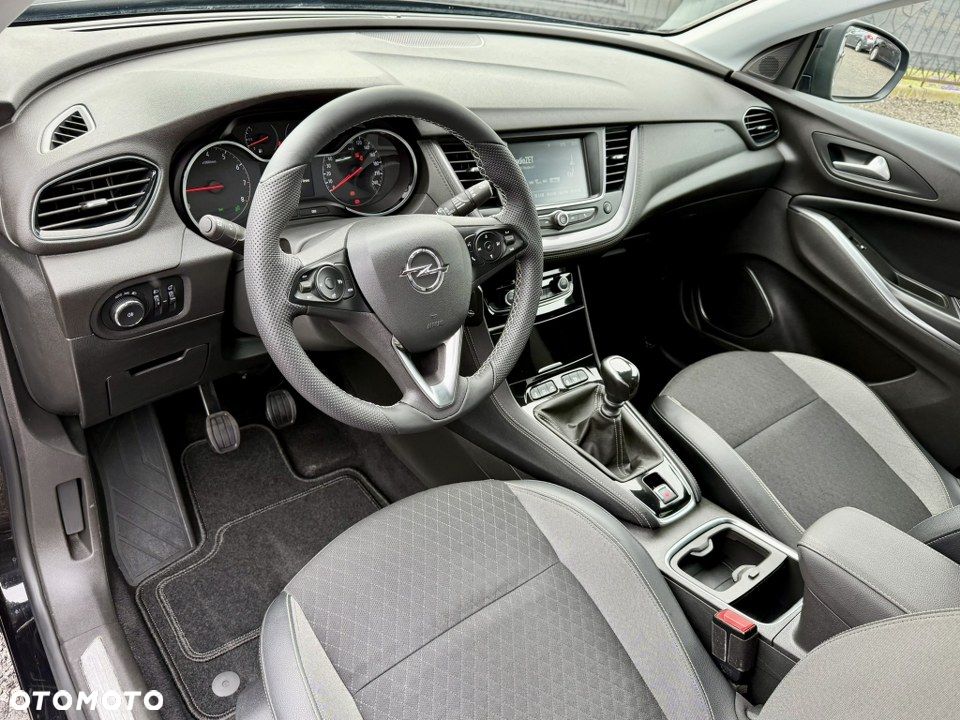 Opel Grandland X 1.2 Start/Stop INNOVATION - 17