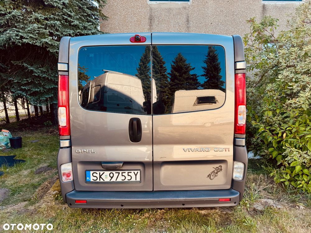 Opel Vivaro 2011 photo 4