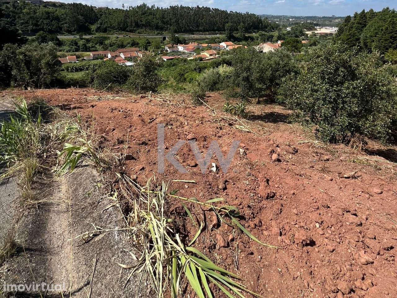 Terreno para construção de moradia - Grande imagem: 3/18
