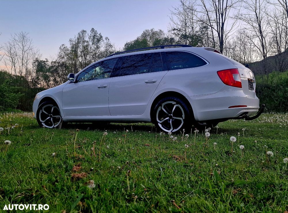 Skoda Superb 2.0 TDI DSG Elegance - 25