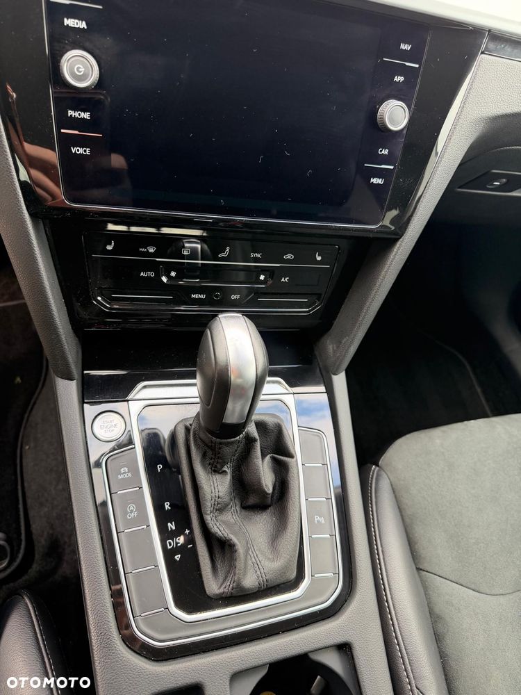 Volkswagen Arteon 2.0 TDI SCR DSG Elegance - 4