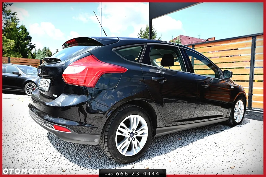 Ford Focus Turnier 1.0 EcoBoost Start-Stopp-System TITANIUM - 12