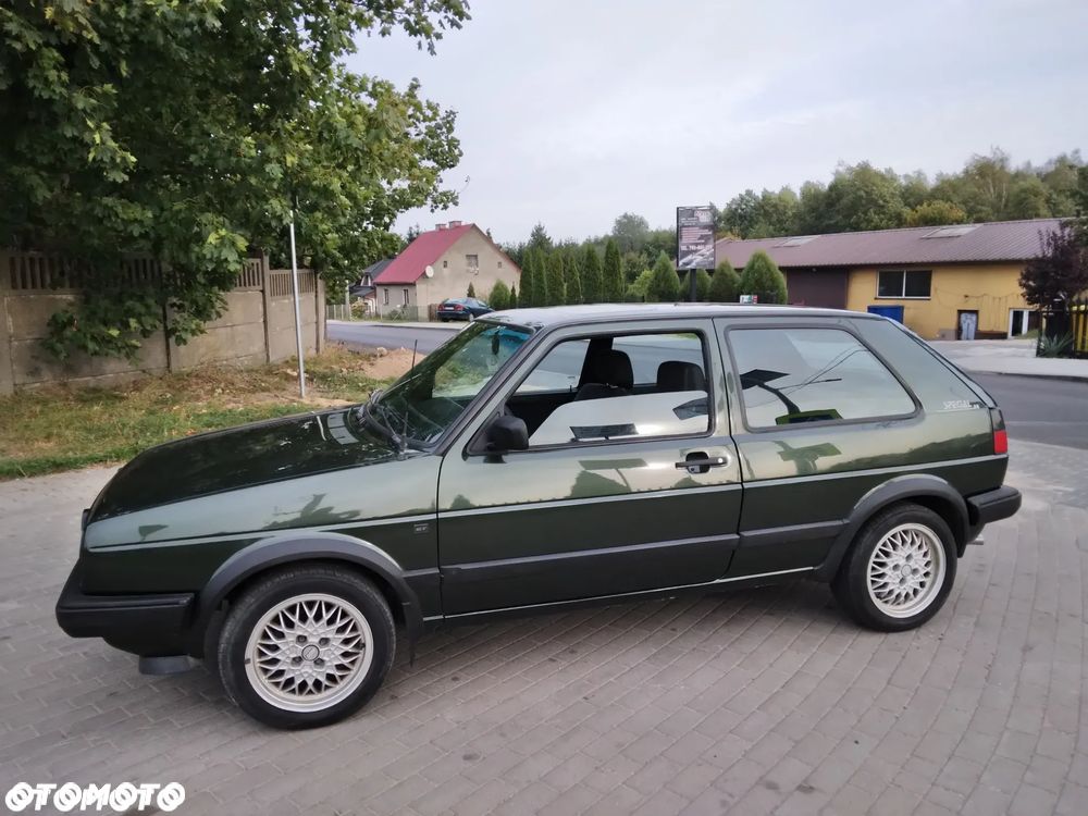 Volkswagen Golf 1.8 GT Special - 4