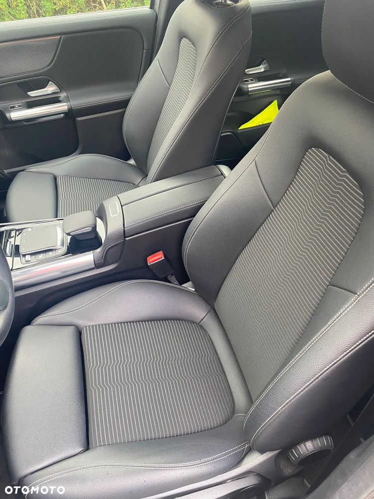 Mercedes-Benz GLA 180 Business Edition - 11