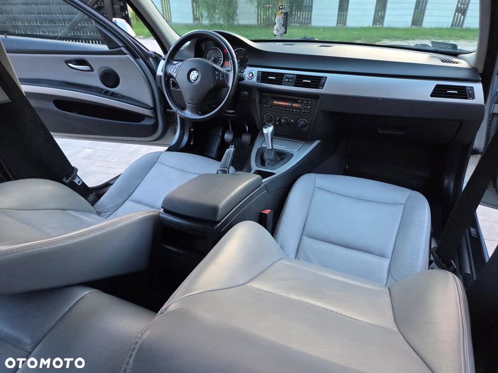 BMW Seria 3 318d DPF - 34