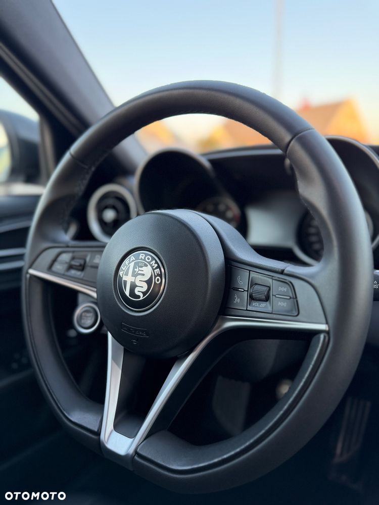 Alfa Romeo Giulia 2.0 Turbo B-Tech Edition - 23