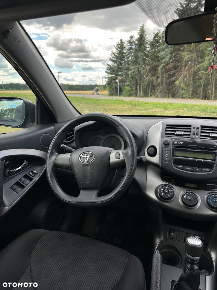 Toyota RAV4 2.0 VVT-i Luna - 11