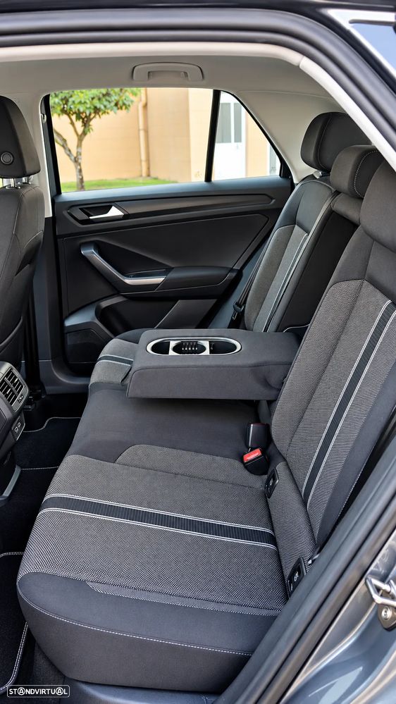 VW T-Roc - 15