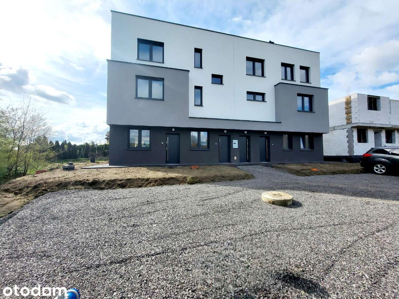 Dwupoziomowy apartament z ogrodem w Chwałęcicach - Pełny obrazek: 3/20