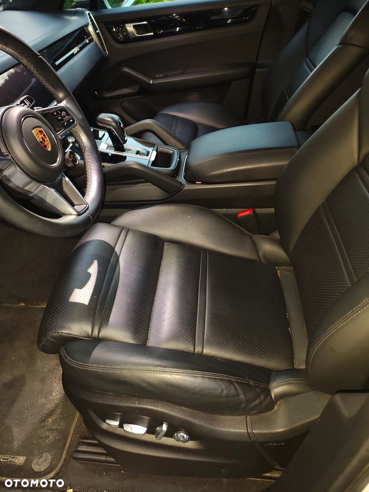 Porsche Cayenne Standard - 22