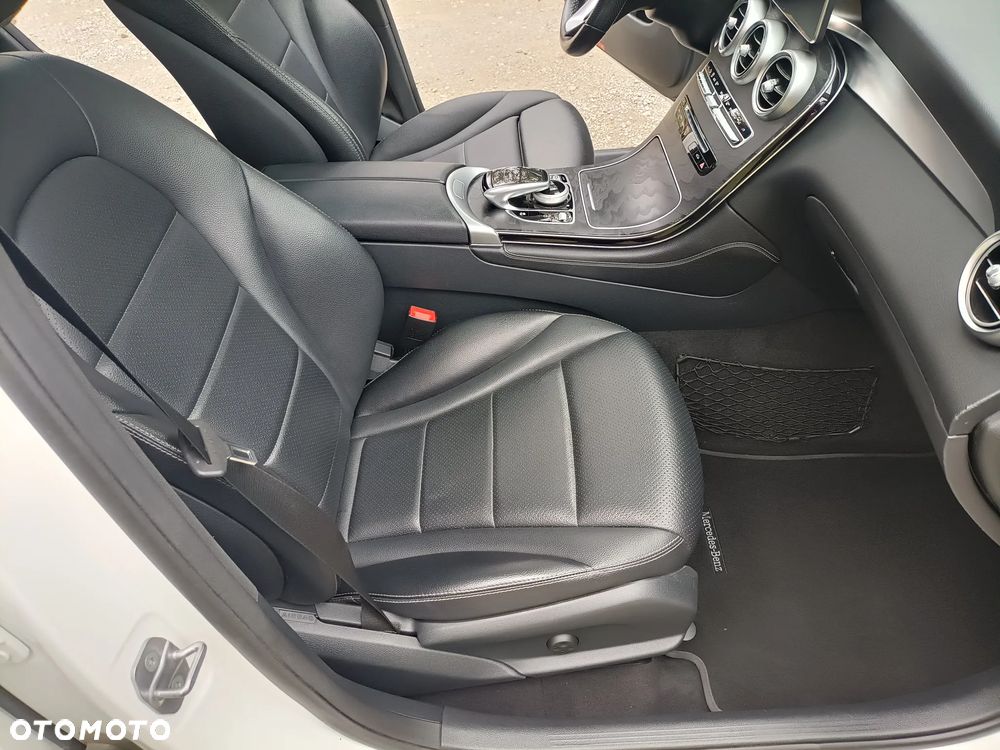 Mercedes-Benz GLC 300 4Matic 9G-TRONIC - 12