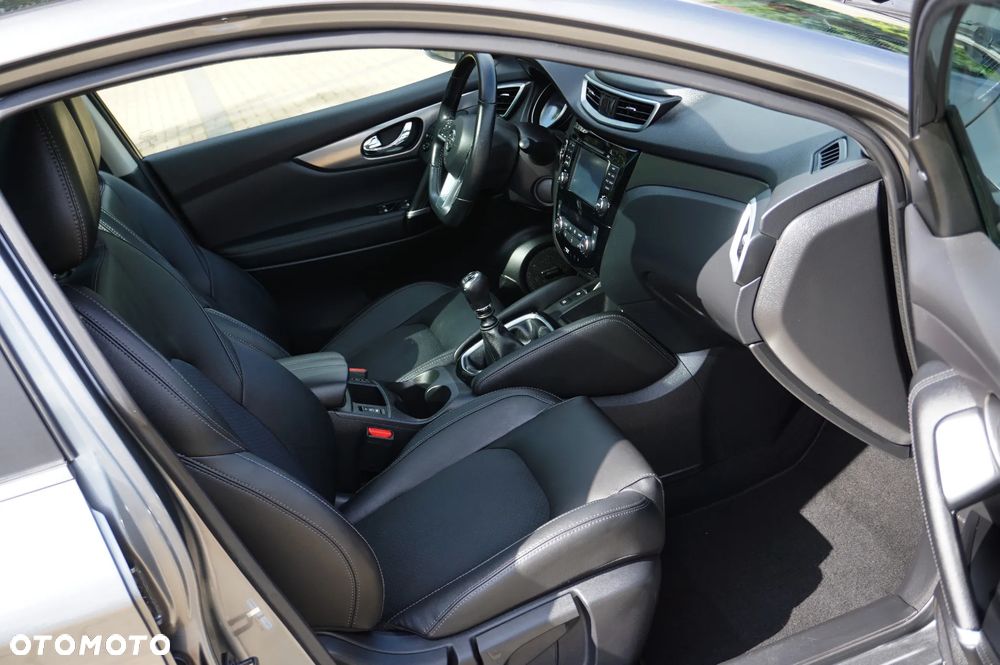 Nissan Qashqai 1.6 DIG-T Tekna - 25