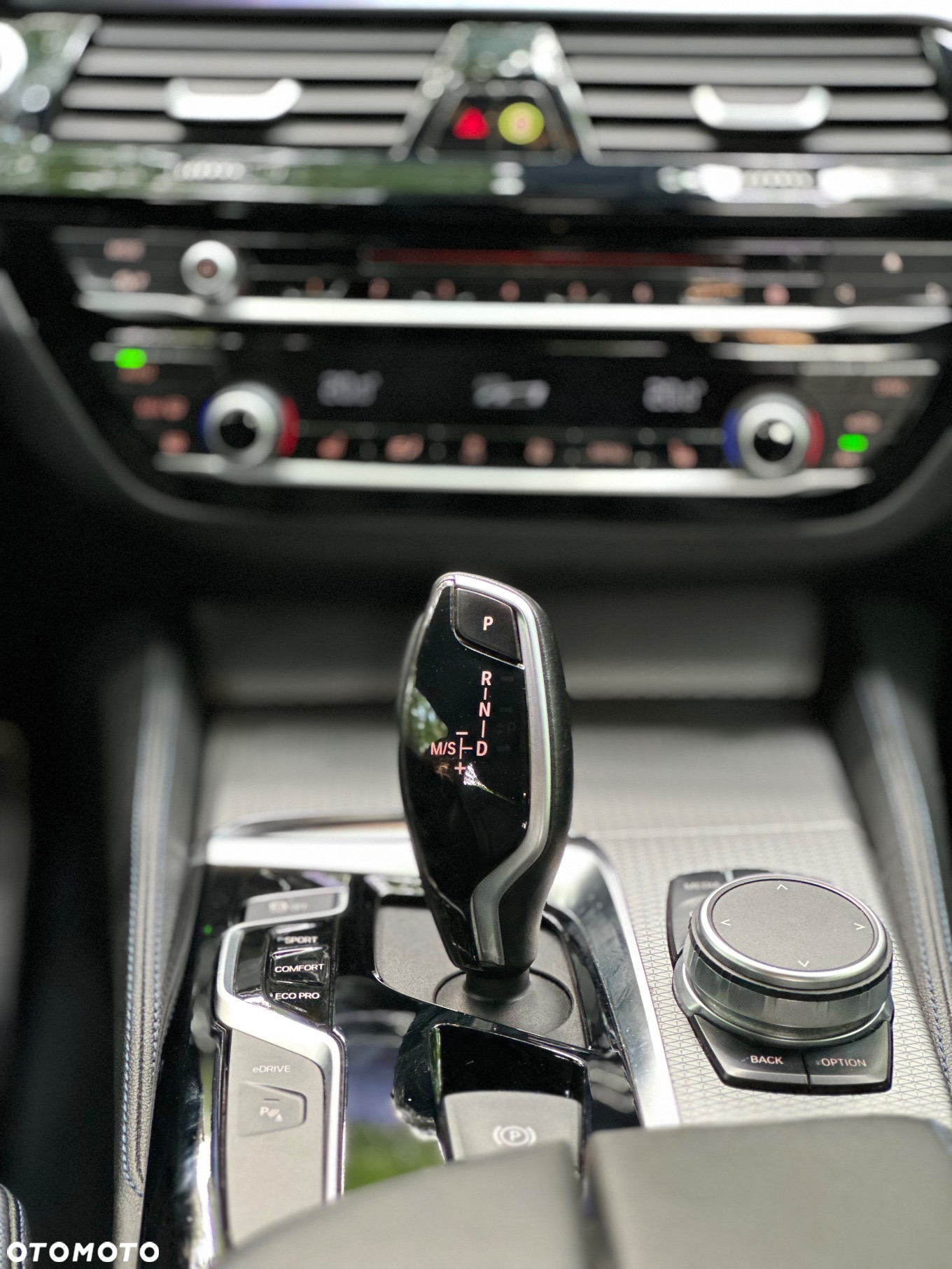 BMW Seria 5 530e iPerformance - 26