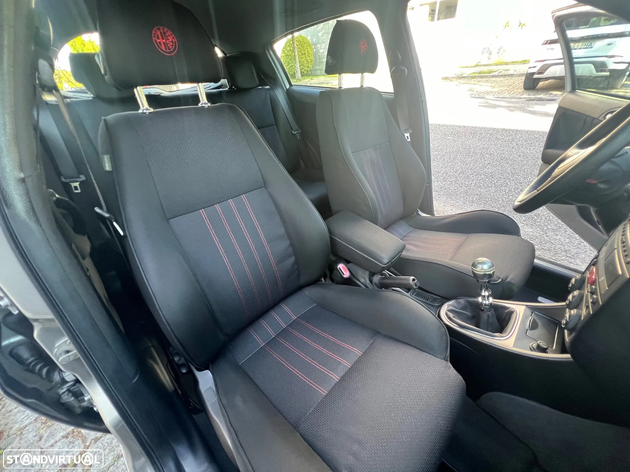 Alfa Romeo 147 1.9 JTD 16V Q2 - 7